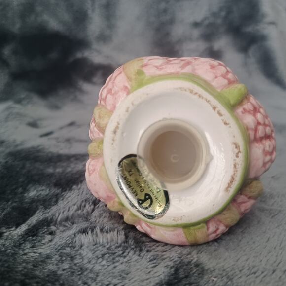 Key Point Raspberry Cluster Salt Shaker- Vintage - Picture 5 of 7